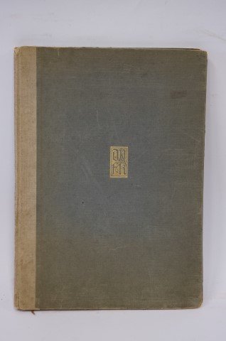 Die Genreplastik an Peter Vischers Sebaldusgrab: Alexander Mayer. Published In Kommission beim Insel-Verlag zu Leipzig, 1911. B&W oversized plates, 19in. X 11.75in.