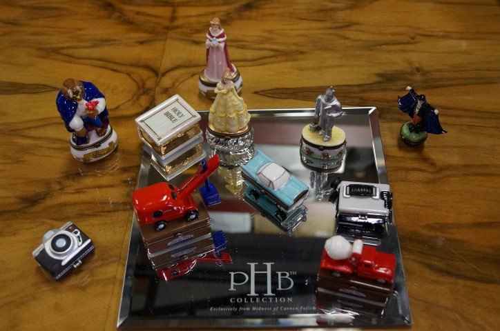 Thirty(30) Porcelain Pill Boxes: Hand painted porcelain pill boxes