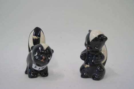 Pr California Art Pottery Skunks: Both with Labels for De Lee Art. 4 1/2" x 4"H