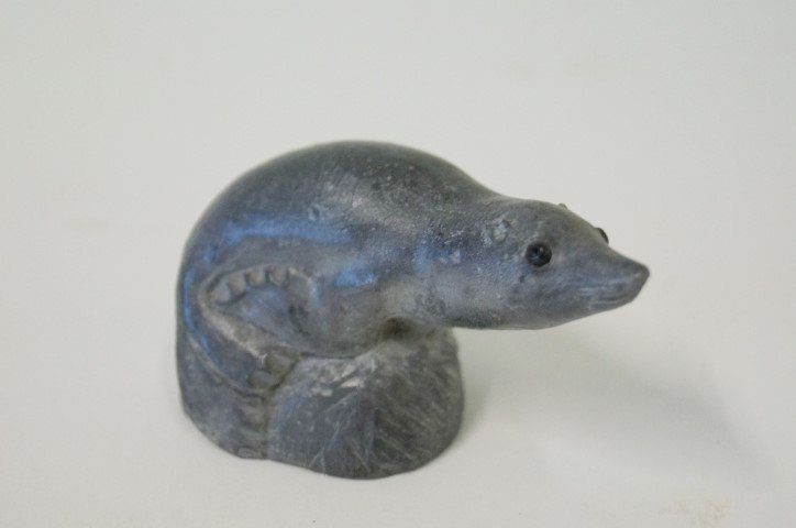 Northwest Inuit Seal Figure: Northwest Indian Inuit carved seal figure. 1 3/4"H. x 3"W