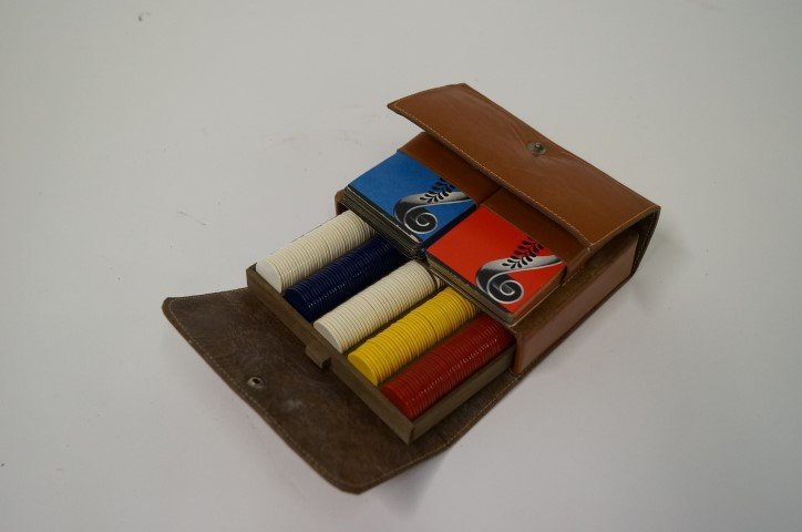 Traveling Bakelite Poker Set: In a case. Bakelite chips and two decks of cards (complete)