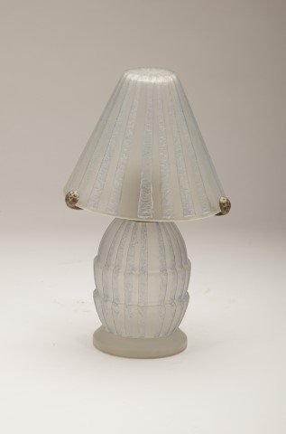 Daum Nancy Style Lamp: Frosted closed top shade, 6 1/4" and matching base. ; 11 1/4"