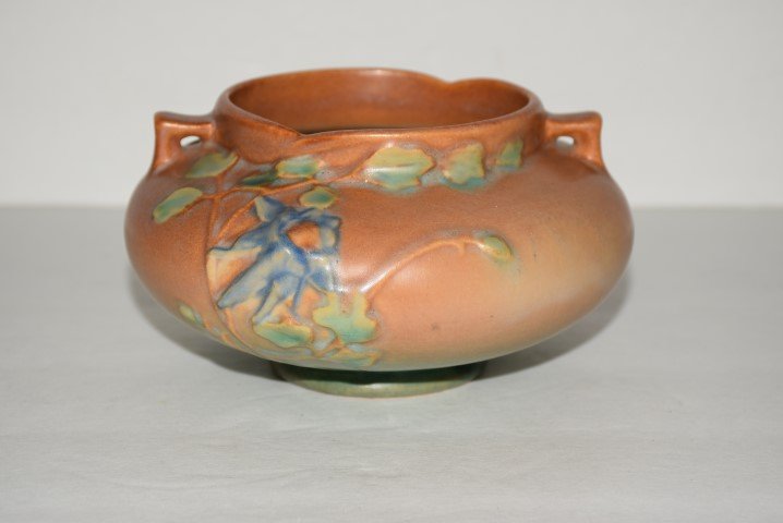 Roseville Vase-Columbine 1941 (1 of 5)