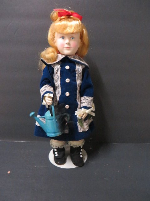 Effanbee Renoir Doll C. 1981: 14"H.