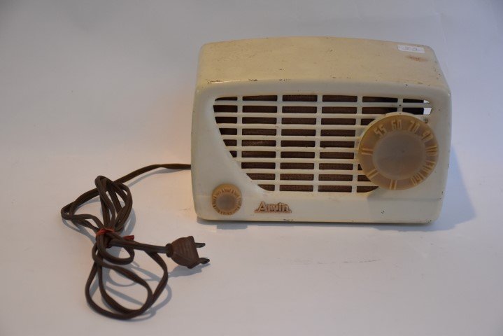 Arvin Radio (1 of 3)