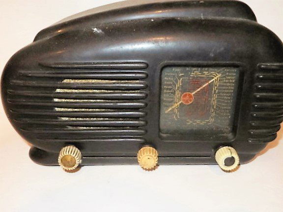 Teslo Art Deco Radio (1 of 2)