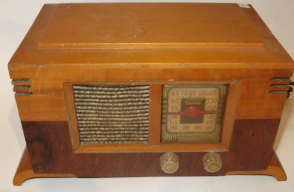 Philco Radio (1 of 2)