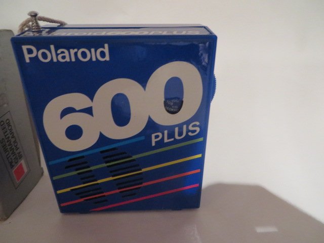 Polaroid AM/FM Radio (1 of 2)