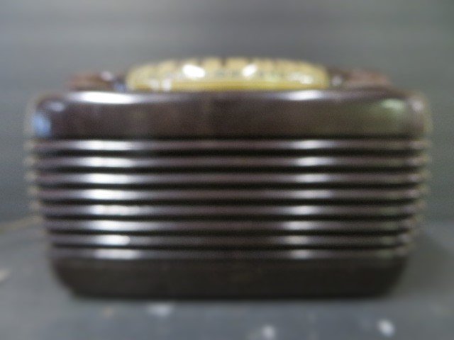 RCA Victor Vintage Radio (1 of 2)