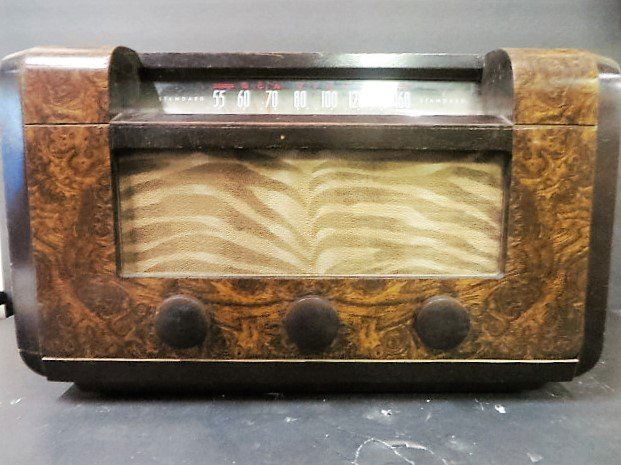 Philco Vintage Radio (1 of 2)