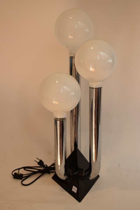 Mid-Century Modern Table Lamp (1 of 2)
