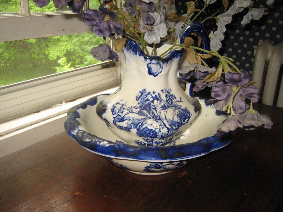 Flo-Blue Pitcher and Bowl (1 of 1)