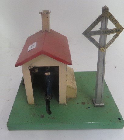 Lionel Automatic Gateman (1 of 3)