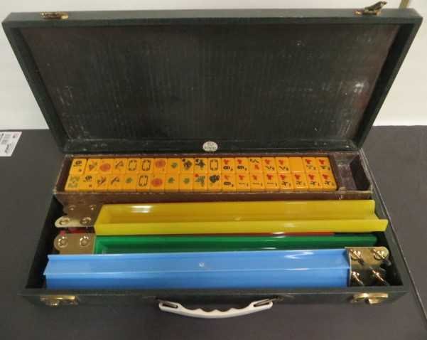 Mah Jong Game.  Bakelite Game Parts (1 of 3)