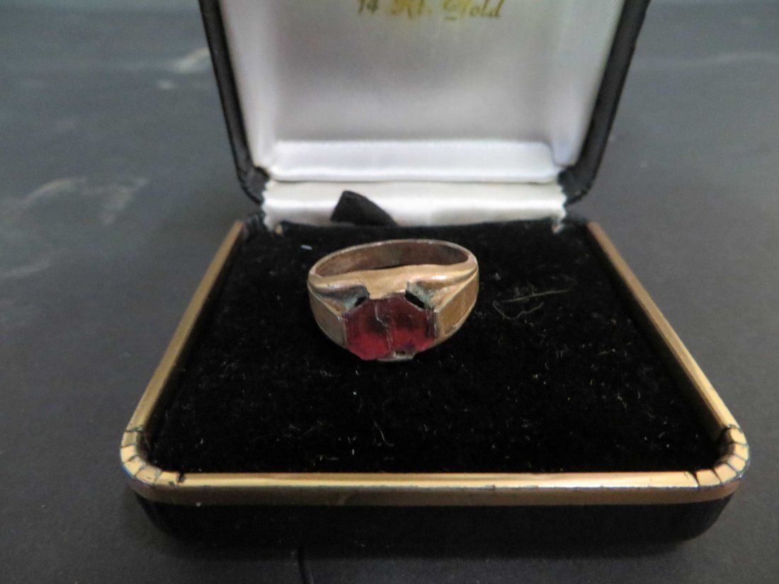 Vintage Rings.  Nine  in the lot. (1 of 8)