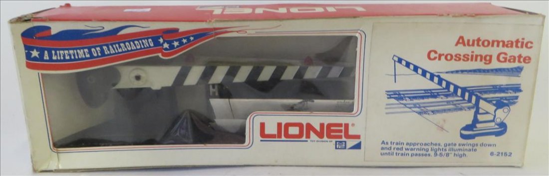 Lionel Automatic Crossing Gate. (1 of 2)