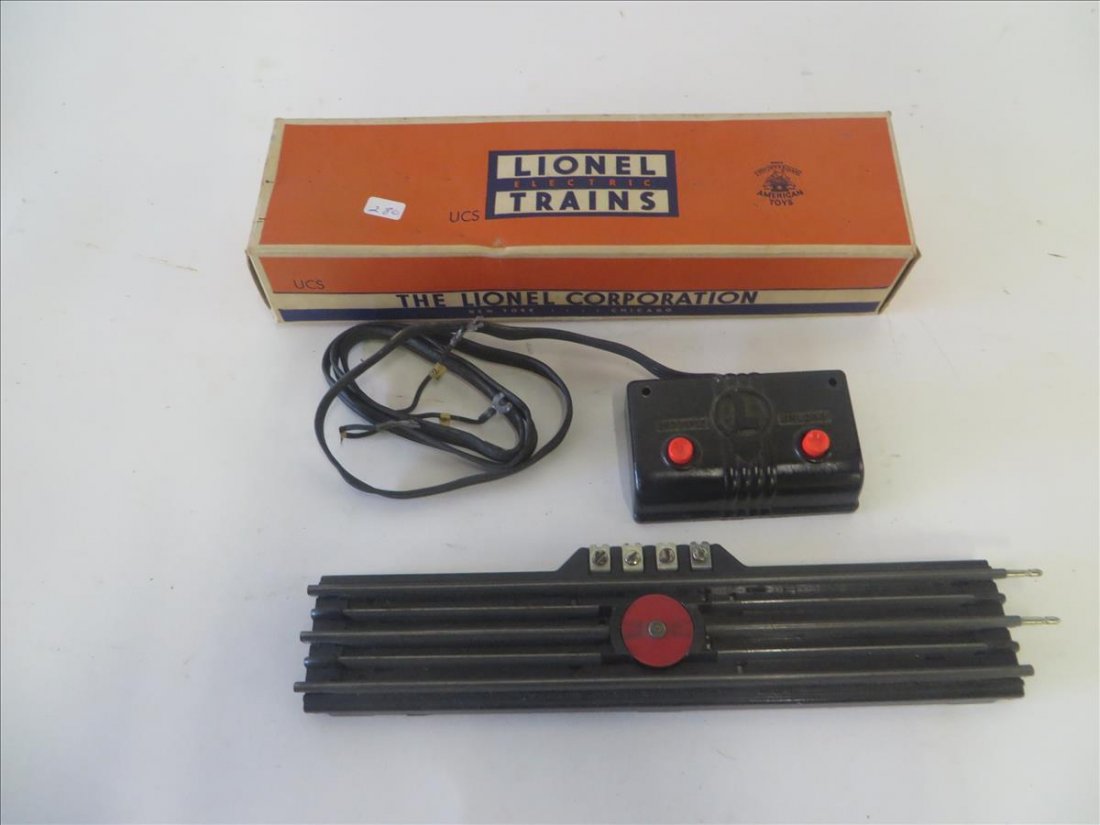 Lionel . UCS O Gauge Track Set: Remote controlled. In original box with instructions