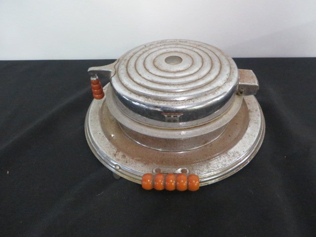 Manning Bowman Art Deco Waffle Maker (1 of 2)