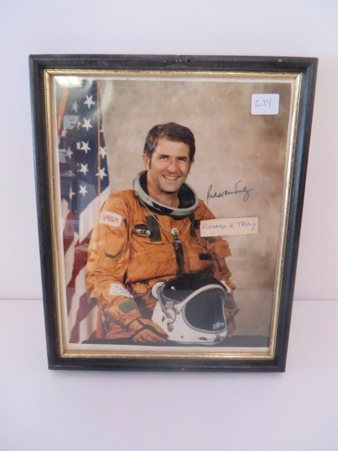 Richard H. Truly Astronaut Photo Signed (1 of 3)