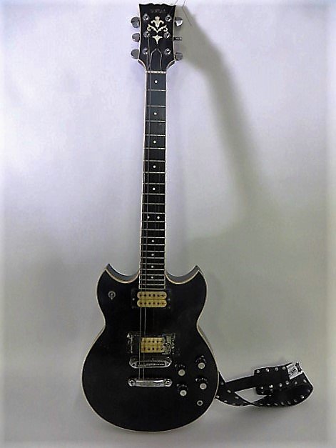 Black Yamaha Electric Guitar (1 of 6)