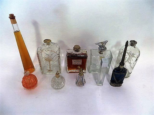 Vintage Perfume Bottles & Colognes (10) (1 of 1)