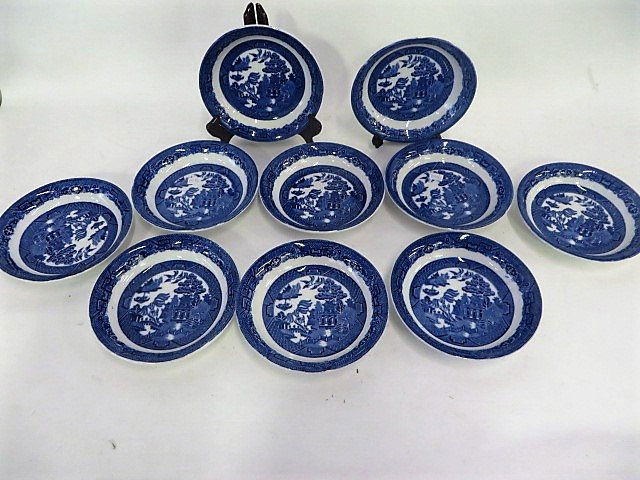 Allerton's English Blue Willow Plates (10) (1 of 3)