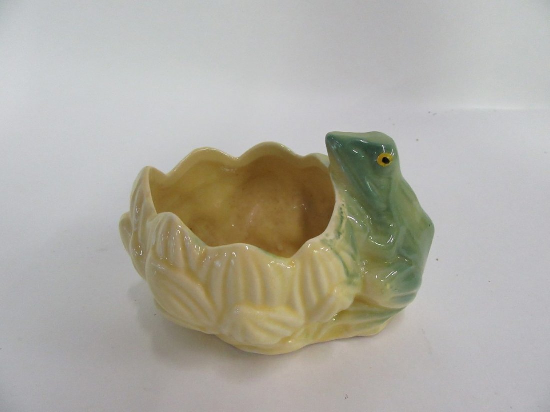McCoy Frog Planter (1 of 1)