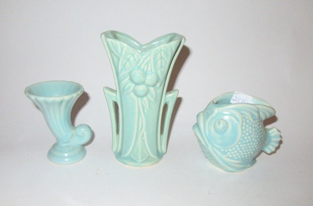 American Art Pottery Lot inc. McCoy (3) (1 of 7)