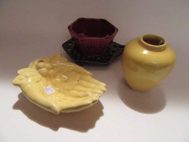 McCoy Pottery Lot (3) (1 of 4)