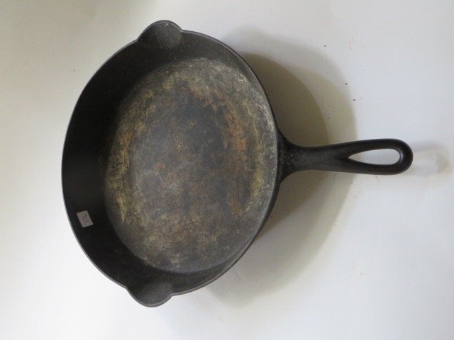 Griswold Cast Iron Skillet: Marked Erie 11