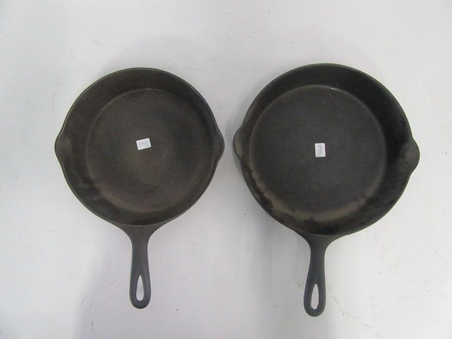 Wagner Cast Iron Skillets (2) (1 of 2)