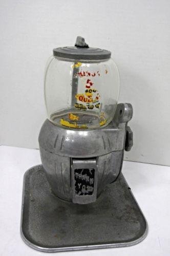 5 Cent Gumball Machine. (1 of 1)