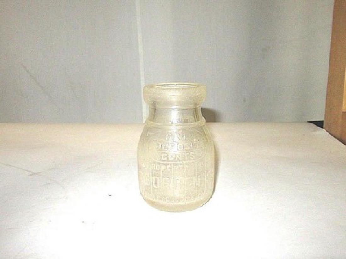 Borden's Half Pint Milk Bottle (1 of 2)