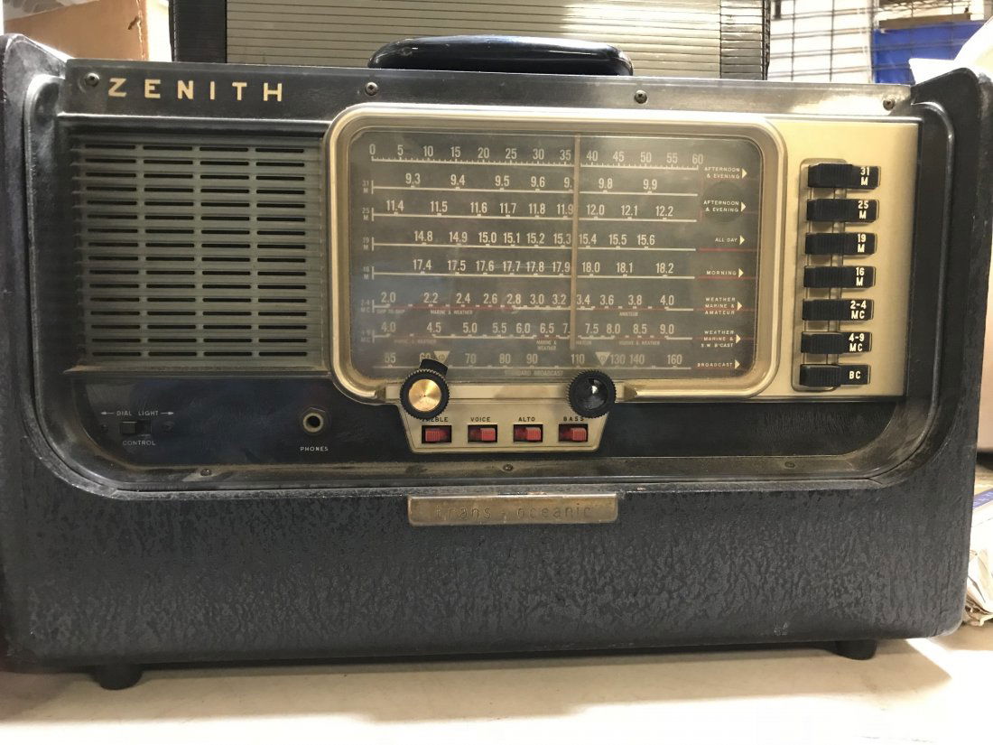 Zenith Trans Oceanic Wave Tube Radio