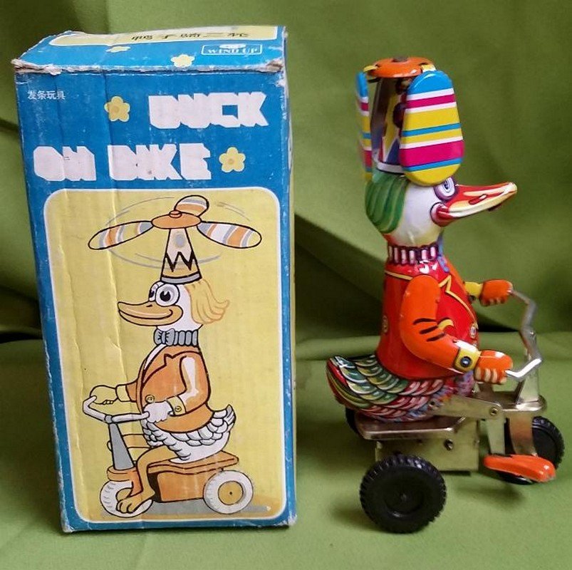 Vintage metal Duck on Bike-original box (1 of 5)