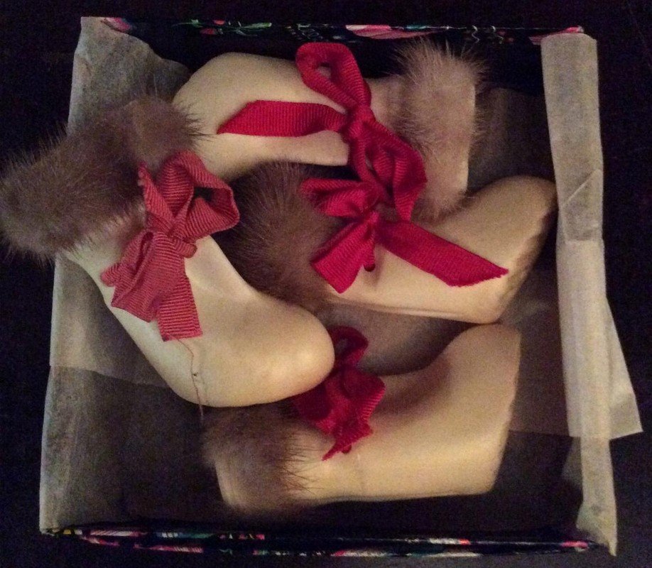 Vintage Small Fur Trimmed Doggie Boots: Vintage Small Fur Trimmed Doggie Boots. Please Review Shipping Terms PRIOR to bidding