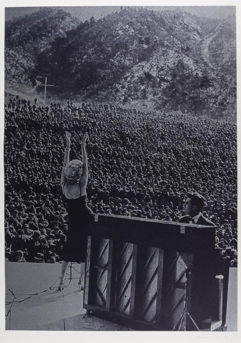 δ Russell Young (b.1959)  Marilyn in Korea (1 of 1)