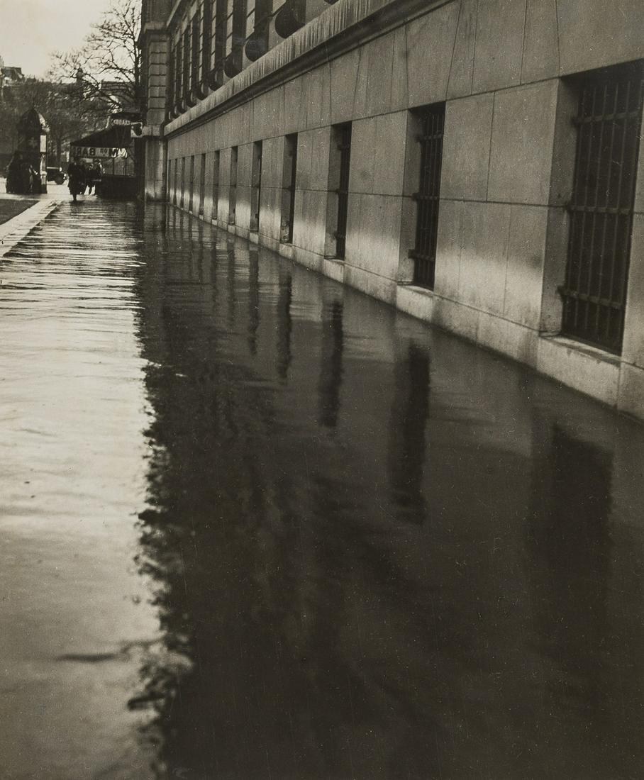 δ Pierre Jahan (1909-2003)   Le Trottoir Sous La (1 of 1)