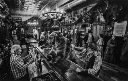 David Yarrow (b.1966) A Bear Walks Into A Bar