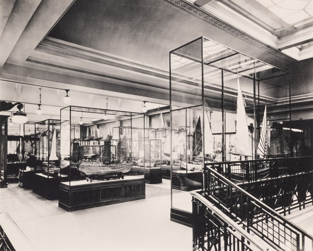 China.- Maze (Frederick) Illustrated Catalogue of the "Maze Collection" of Chinese Junk Models in: China.- Maze (Sir Frederick) Illustrated Catalogue of the "Maze Collection" of Chinese Junk Models in the Science Museum, 19 plates, tis