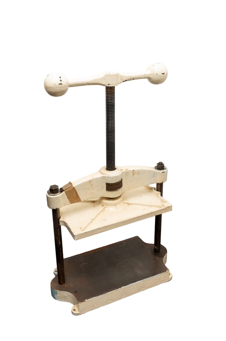 Bookbinding equipment.- Nipping press, 40" x 24" x 12" (103 x 61 x 30cm.), daylight 13" (33cm) (1 of 2)