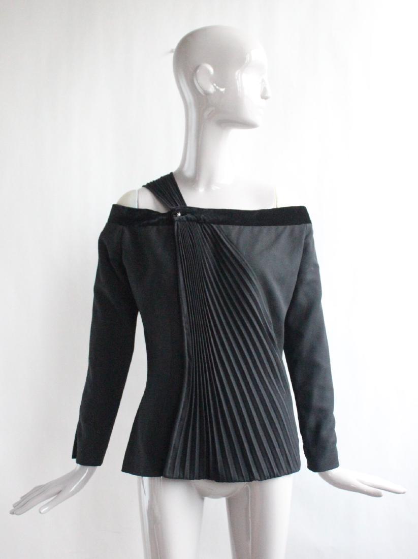 Gianni Versace Black Crepe & Velvet Top, 1989: Gianni Versace Black Crepe & Velvet Top, 1989. Size 42 IT.