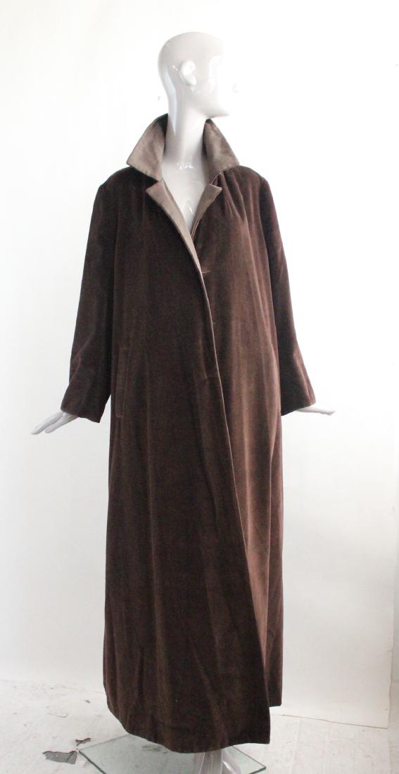 Saks Fifth Avenue Reversible Velvet Coat Feb 24, 2019 Hoboken