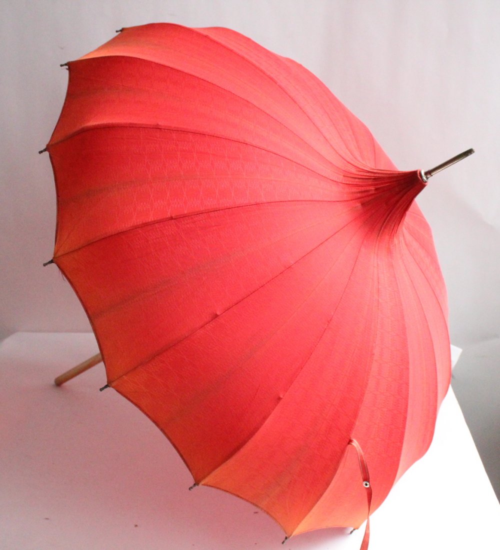 2 Parasols/Umbrellas with cases ca.1940s-60s (1 of 4)