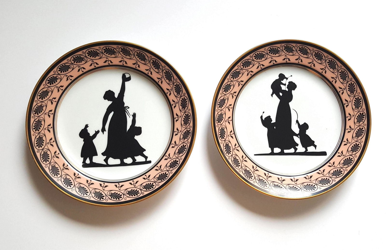 Vista Alegre Mottahedeh Angerstein Family Plates (1 of 2)