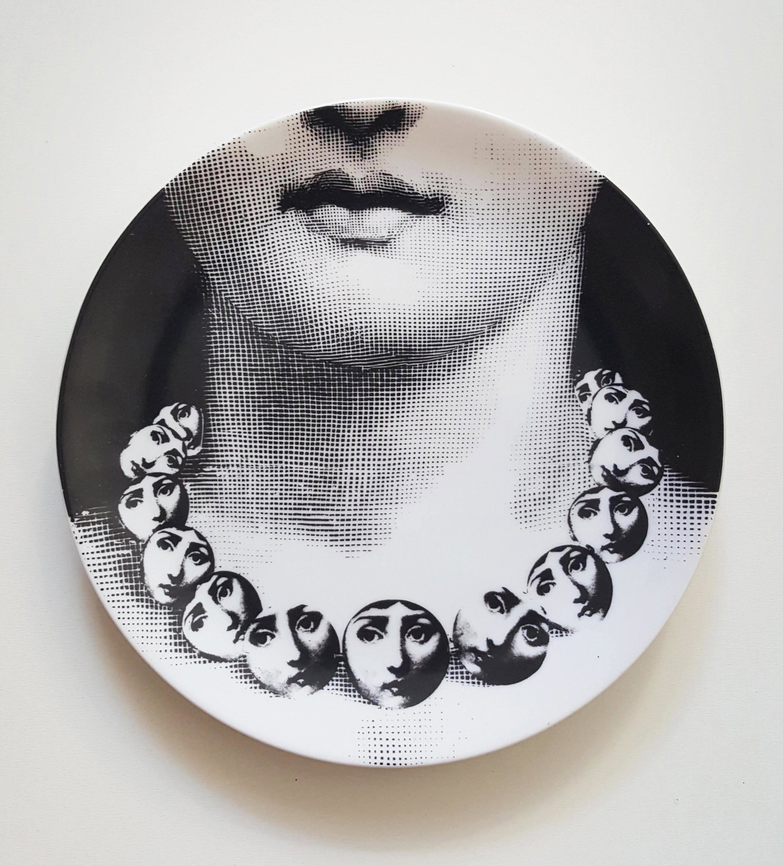 Fornasetti Tema E Variazioni #107 Plate, ca.1950s-60s: Fornasetti Tema E Variazioni #107 Plate, ca.1950s-60s. Made in Italy, d.10in.
