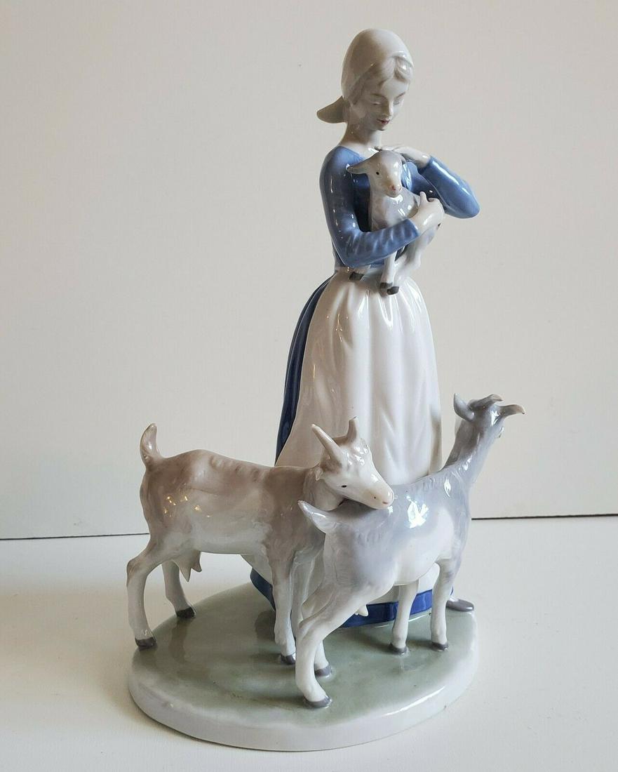 Lippelsdorf GDR 1877 German Porcelain Large Figurine (1 of 7)