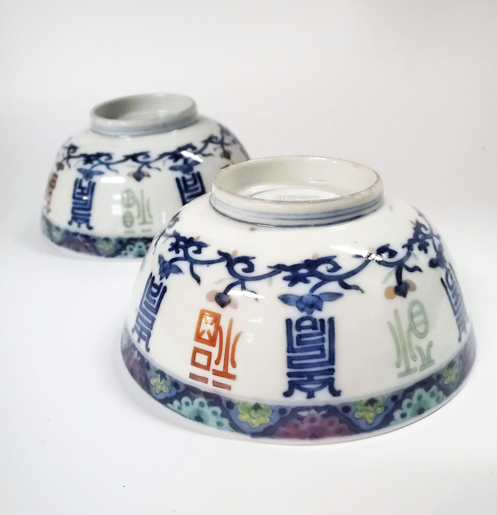 Antique Chinese Blue White & Enameled Bowls (1 of 6)