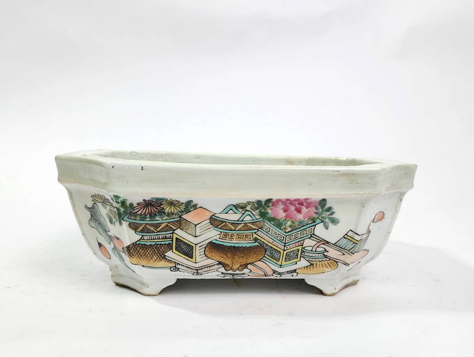 Antique Chinese Octagon Shaped Porcelain Planter (0058) on Dec 16