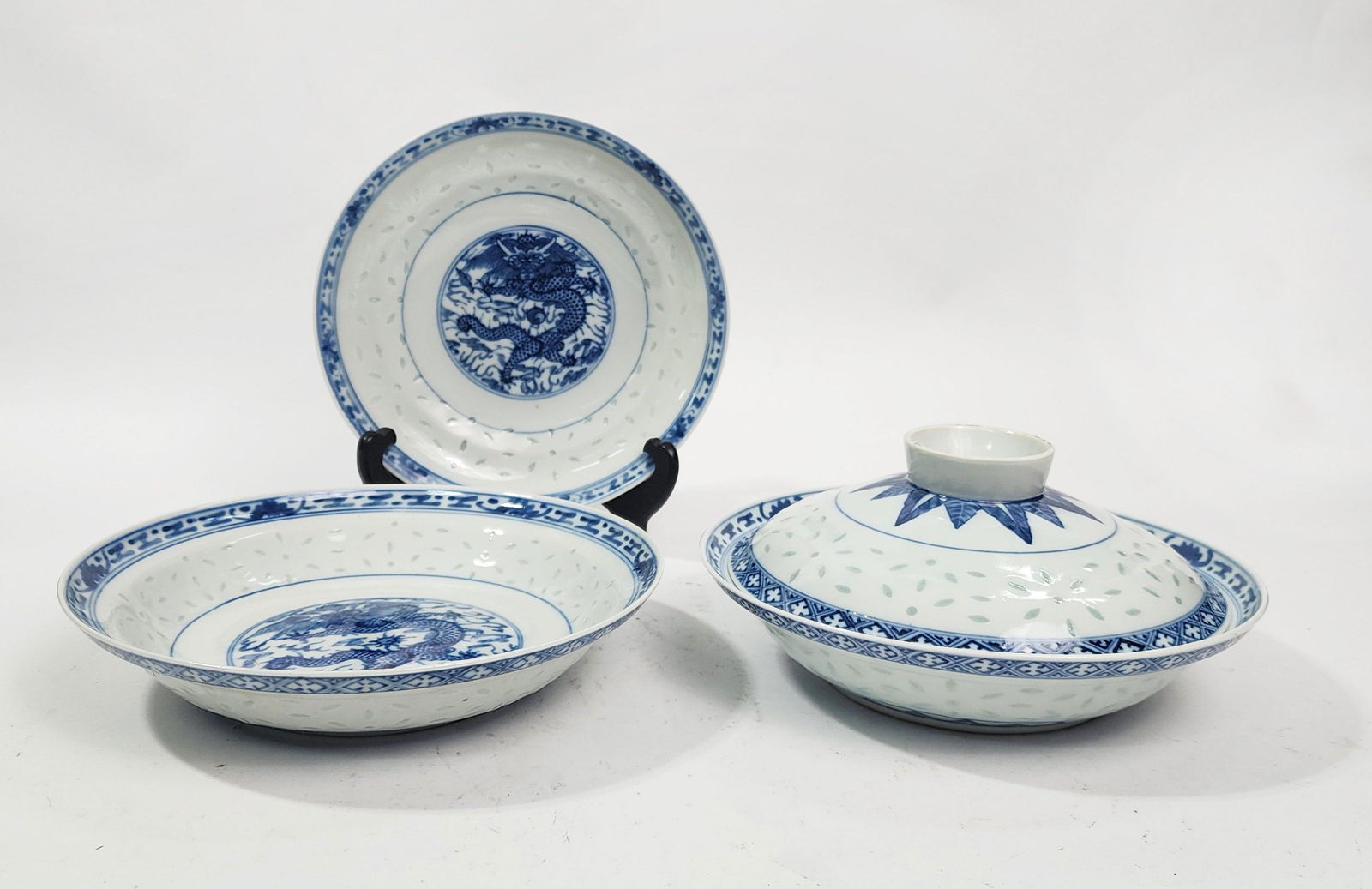 Antique Chinese Dragon & Rice Pattern Covered Bowls (1 of 11)